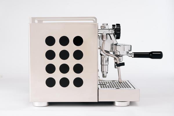 APPARTAMENTO 2.0_BLACK_LATERAL